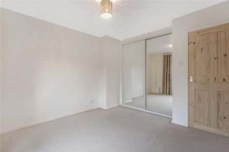 4 bedroom terraced house to rent - Photo 4