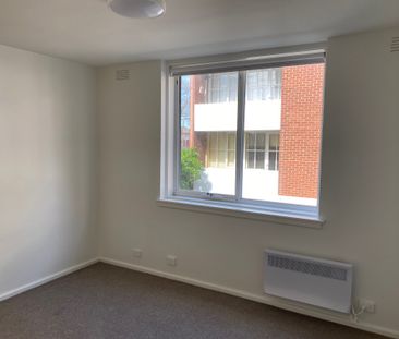 1/27 Powlett Street, East Melbourne VIC 3002 - Apartment For Rent |... - Photo 4