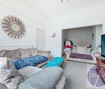 4 bedroom semi-detached house to rent - Photo 2