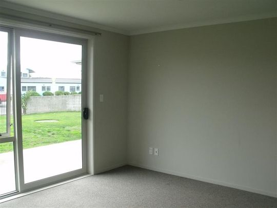 1109 Karamu Road North, Mayfair - Photo 1