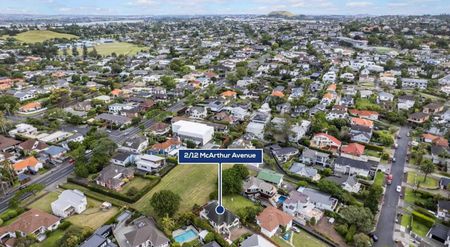 Spacious & Light-Filled Home for Rent – Privat... - Photo 3