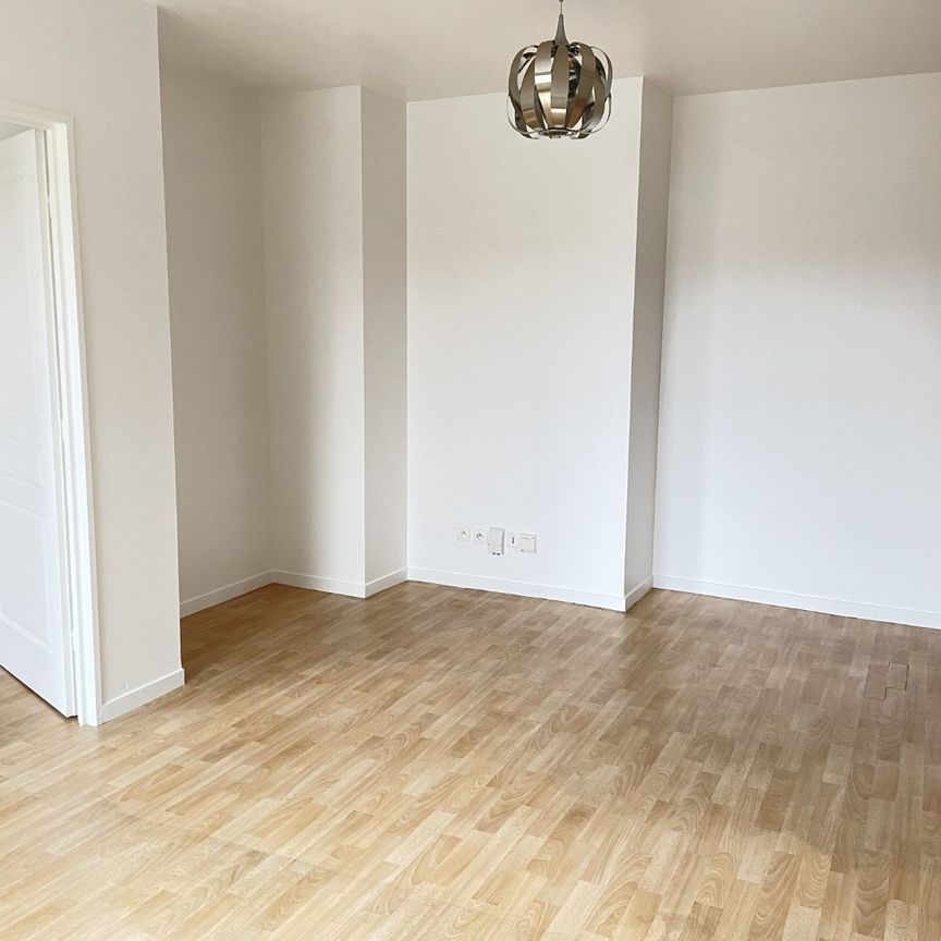 Location Appartement 2 pièces 41m² LA MADELEINE 59110 - Photo 1