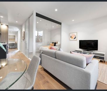 Modern Luxury in the Heart of Heidelberg - Photo 3