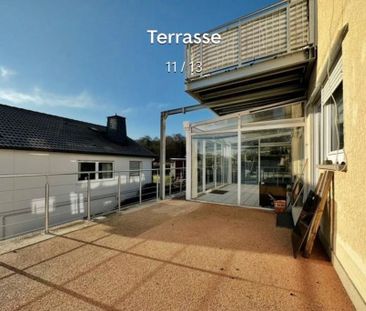 Große 4-Zimmer Wohnung mit Terrasse, Wintergarten und Garten zu v - Photo 1