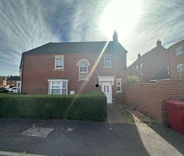 Langley, Slough, SL3 - Photo 2