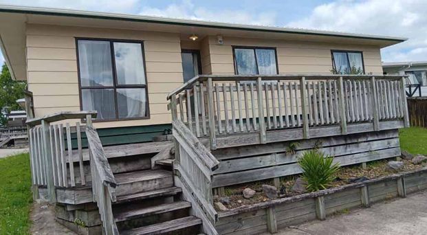 Peaceful Family Living in a Quiet Cul-de-Sac - Photo 1