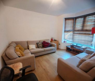 4 bedroom terraced house to rent - Photo 1