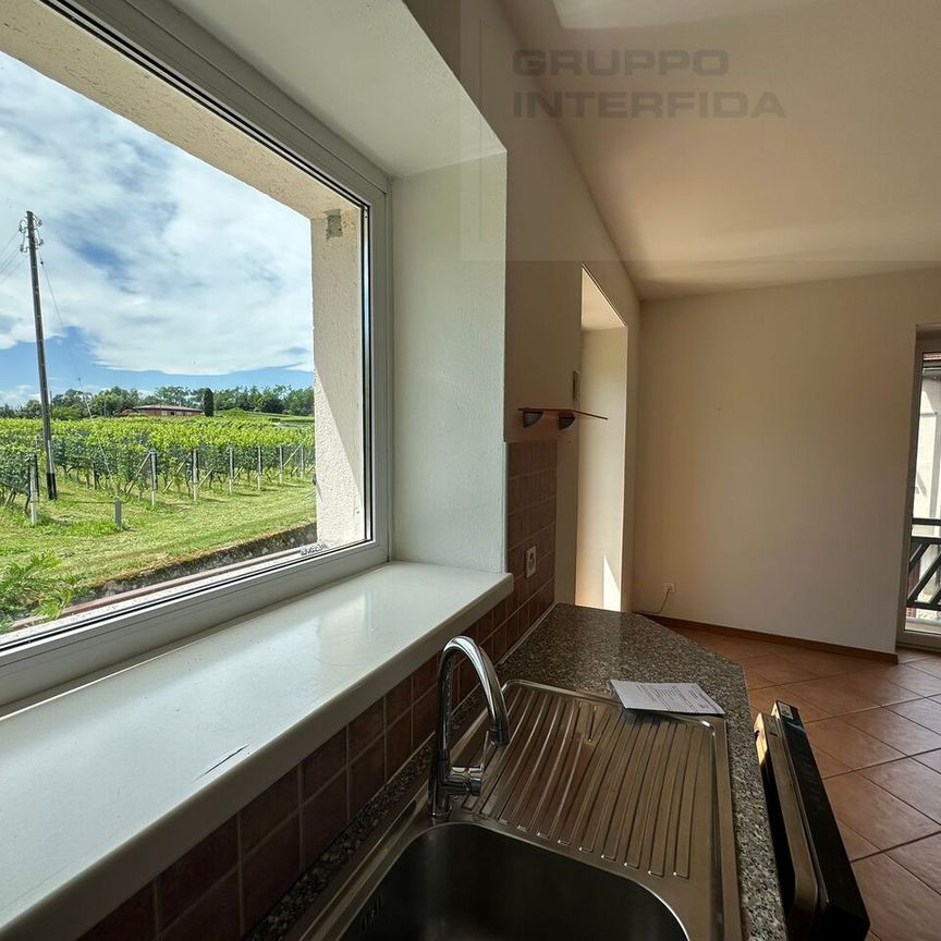 CASA INDIPENDENTE SU TRE LIVELLI - Foto 1