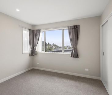 Modern family home in Greenlane - Photo 2