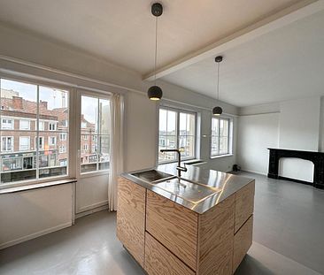 Instapklaar 2-slaapkamerappartement in centrum Kortrijk! - Photo 2