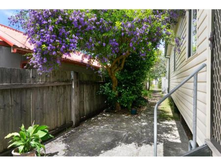 2 / 6 South Street, Wollongong, NSW 2500 - Photo 4