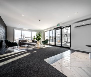 Condo for rent, Pointe-Claire - Photo 2
