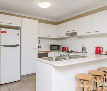 "Spacious and Modern Townhouse for Rent in Ormeau - Your Perfect Ho... - Photo 2