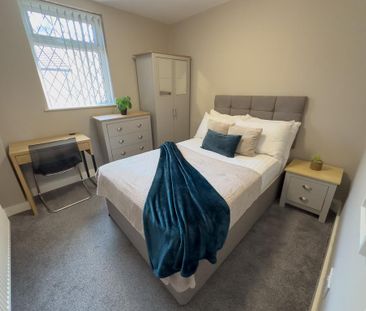 6 bedroom terraced house to rent - Photo 5