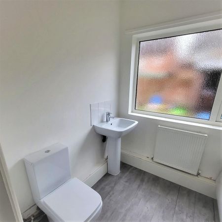 3 bedroom semi-detached house to rent - Photo 3