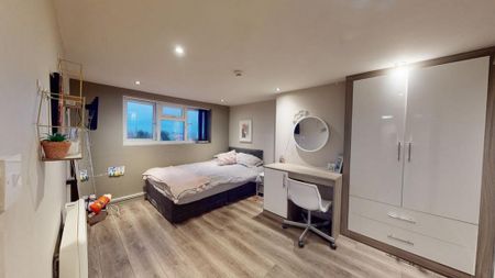 5 bedroom flat to rent - Photo 4