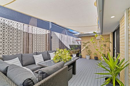 FOR RENT: Stylish Coastal Family Home with Room to Move - 13 Carissa Turn, Halls Head - Photo 4