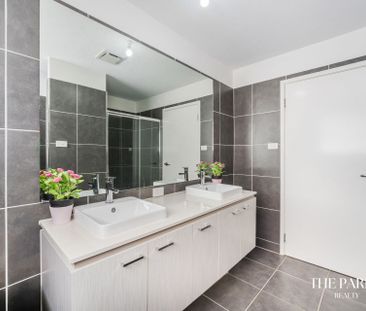 Ultra-Modern Family Home in the Heart of Marsden Park - Photo 6