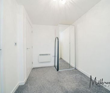 2 bedroom flat to rent - Photo 3