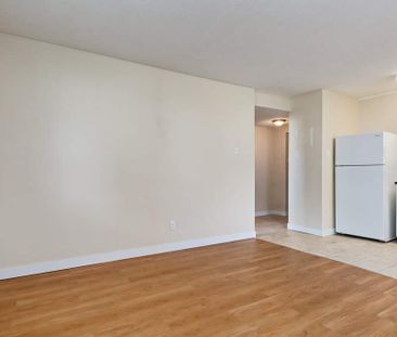 1 Bedroom - Photo 2