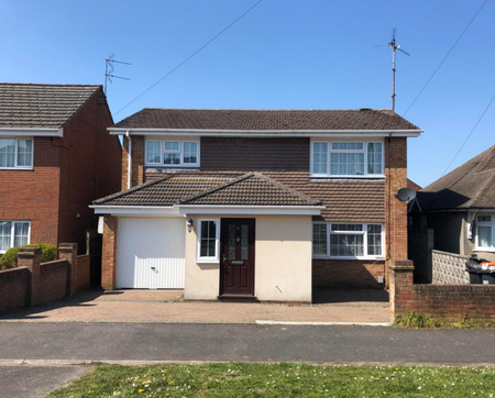 4 bedroom detached to rent Halfmoon Lane - LU5 - Photo 2