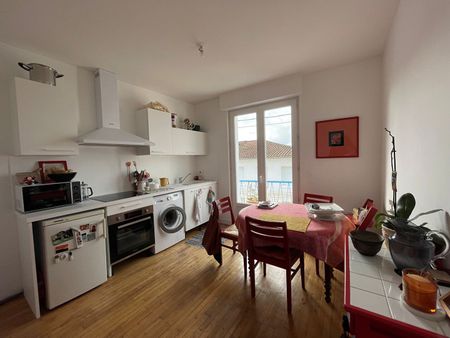 Location Appartement 3 pièces 53m² - Photo 3