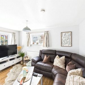 St. Benedicts Close, Hampshire St. Benedicts Close, Hampshire - Photo 2