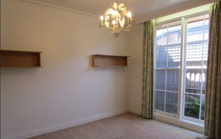 11 Dunbar Ave, Caulfield North - Photo 2