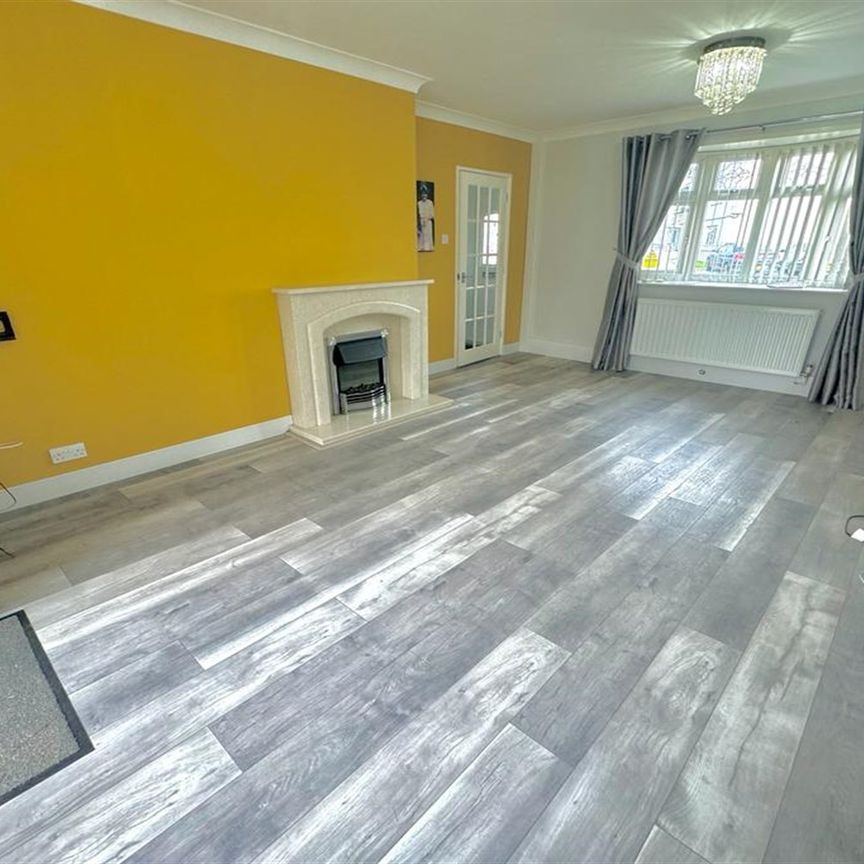 Colne Avenue, SO16 - Photo 1