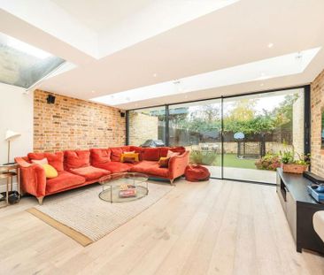 5 bedroom semi-detached house to rent - Photo 1