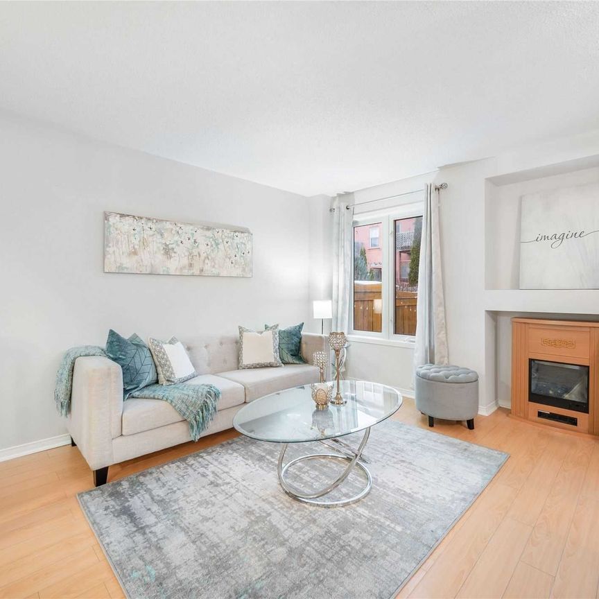 For Lease - 97 Sandlewood Court, Aurora, Ontario - Photo 1