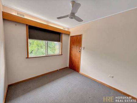 Modern 4-Bedroom Home Near the River - Photo 5