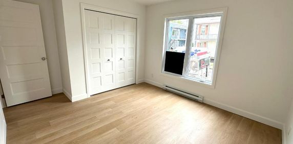 NOUVELLE CONSTRUCTION 2026 – Triplex 4½ MODERNES - Photo 2