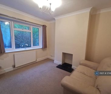 2 bedroom maisonette to rent - Photo 5