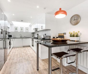 House share to rent - Photo 2