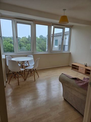 1 Bed Flat, Tilehurst Court, M7 - Photo 5