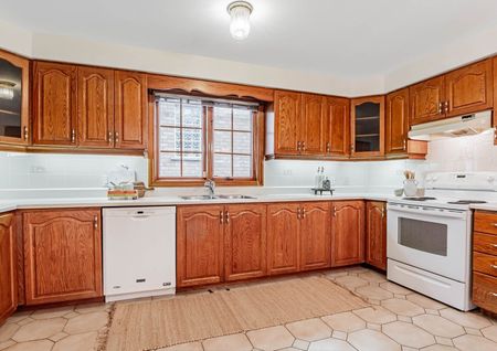 For Lease - 256 Cocksfield Avenue, Toronto, Ontario - Photo 5