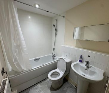 2 bedroom apartment to rent - Photo 6