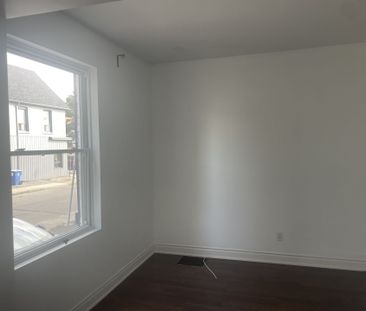 For Lease - 104 Francis Street, Hamilton, Ontario - Photo 3