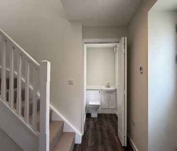 The Crescent, Taunton - Photo 3