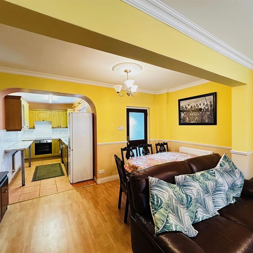 36 Voltaire Gardens, - Photo 1