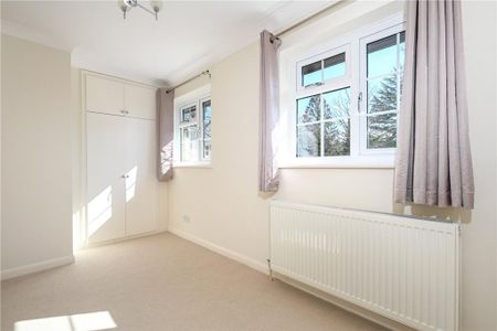 4 bedroom detached house to rent - Photo 5