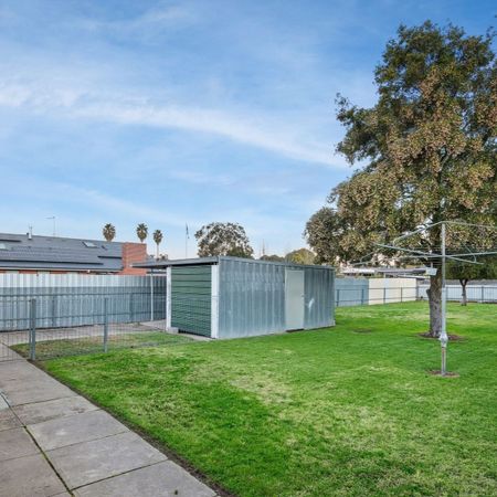 BEAUTIFULLY BELLEVUE - Photo 3