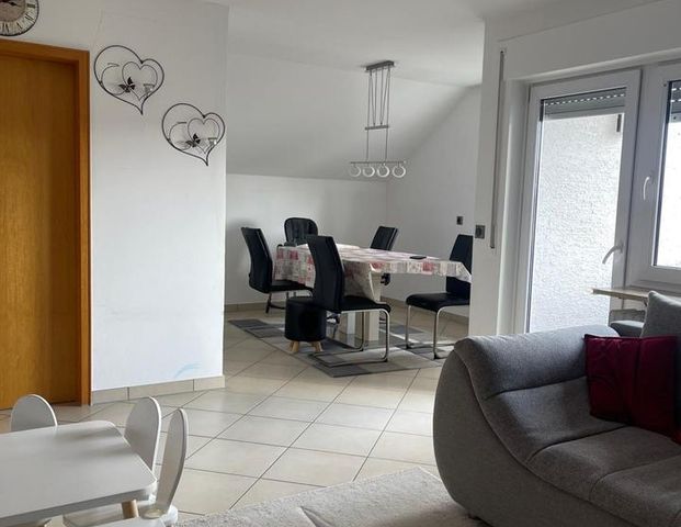 Dachgeschoss Wohnung in Großdeinbach - Foto 1