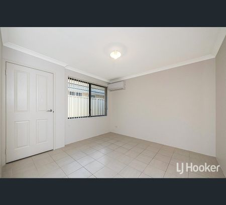 250 Harpenden Street, Southern River, WA 6110 - Photo 5