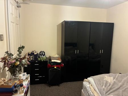 Room in a Shared House, Pilgrims Mews, E14 - Photo 4