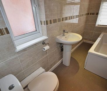 2 bedroom semi-detached house to rent - Photo 6