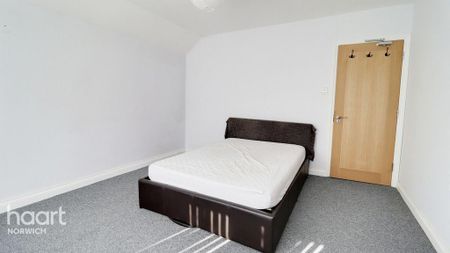 1 bedroom semi-detached house to rent - Photo 5