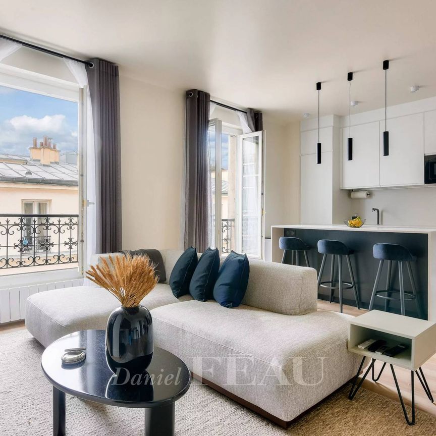 Location appartement, Paris 18ème (75018), 2 pièces, 50.8 m², ref 86418602 - Photo 1