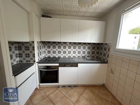 Location Appartement 4 pièces 66m² PONT DE CHERUY 38230 - Photo 2